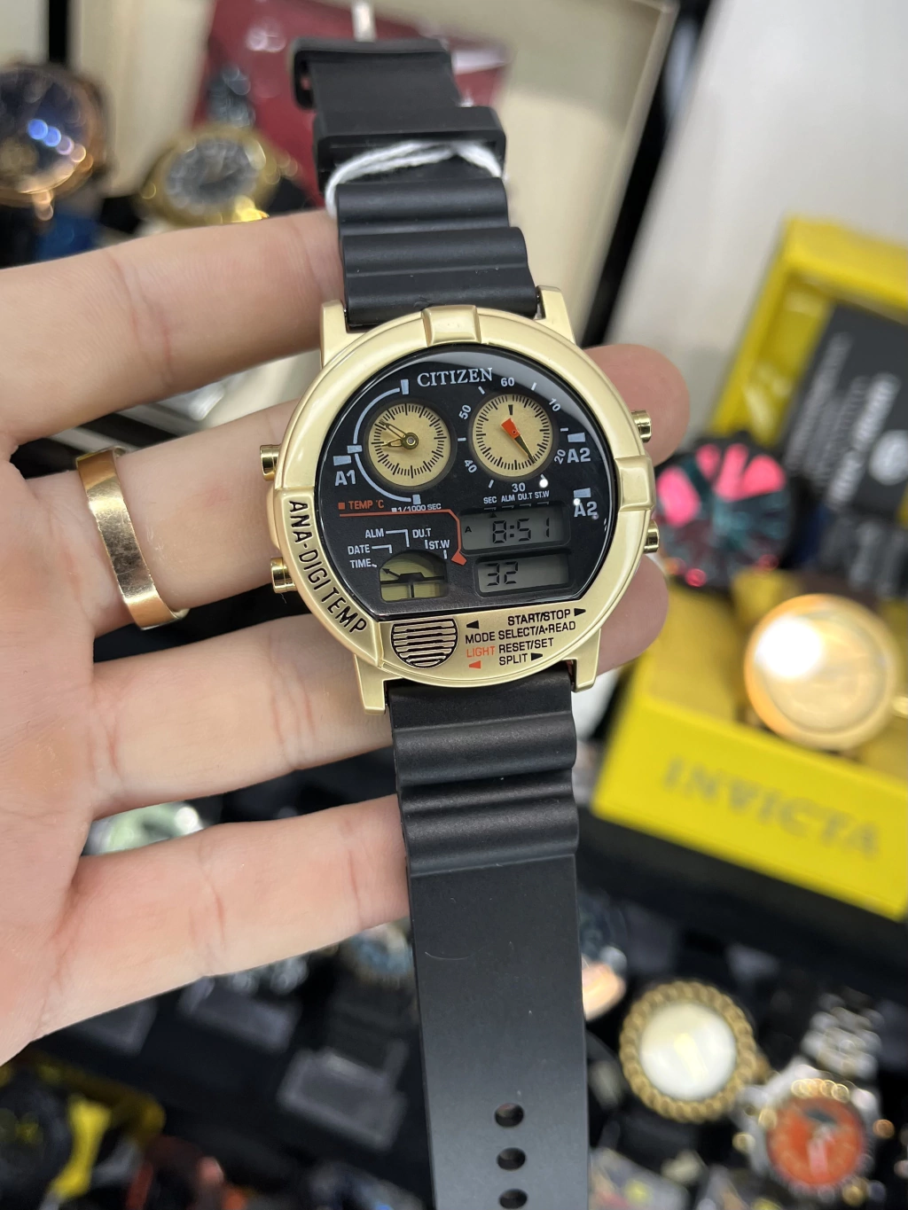 CITIZEN DIGITAL — foto 4