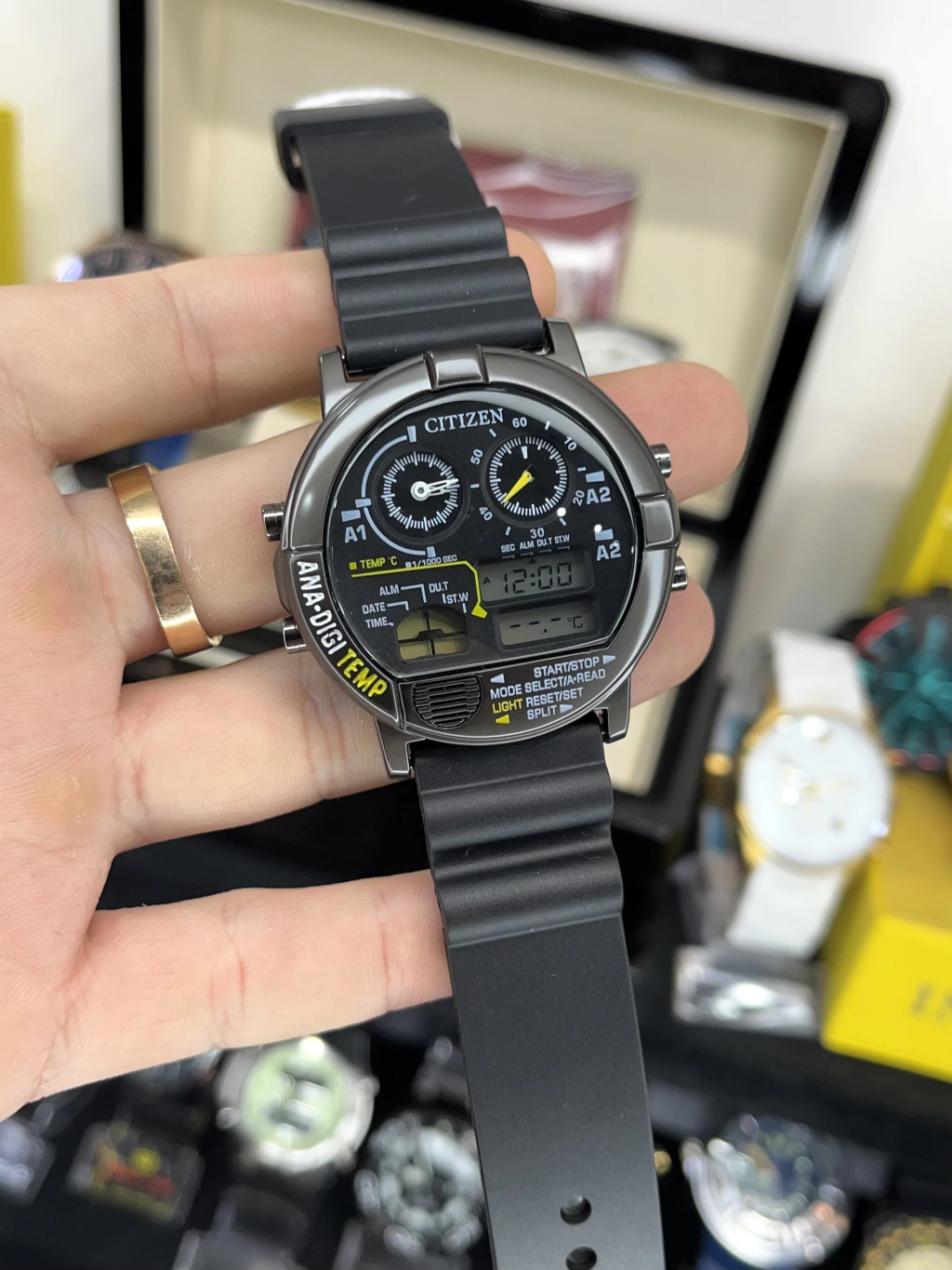 CITIZEN DIGITAL — foto 6