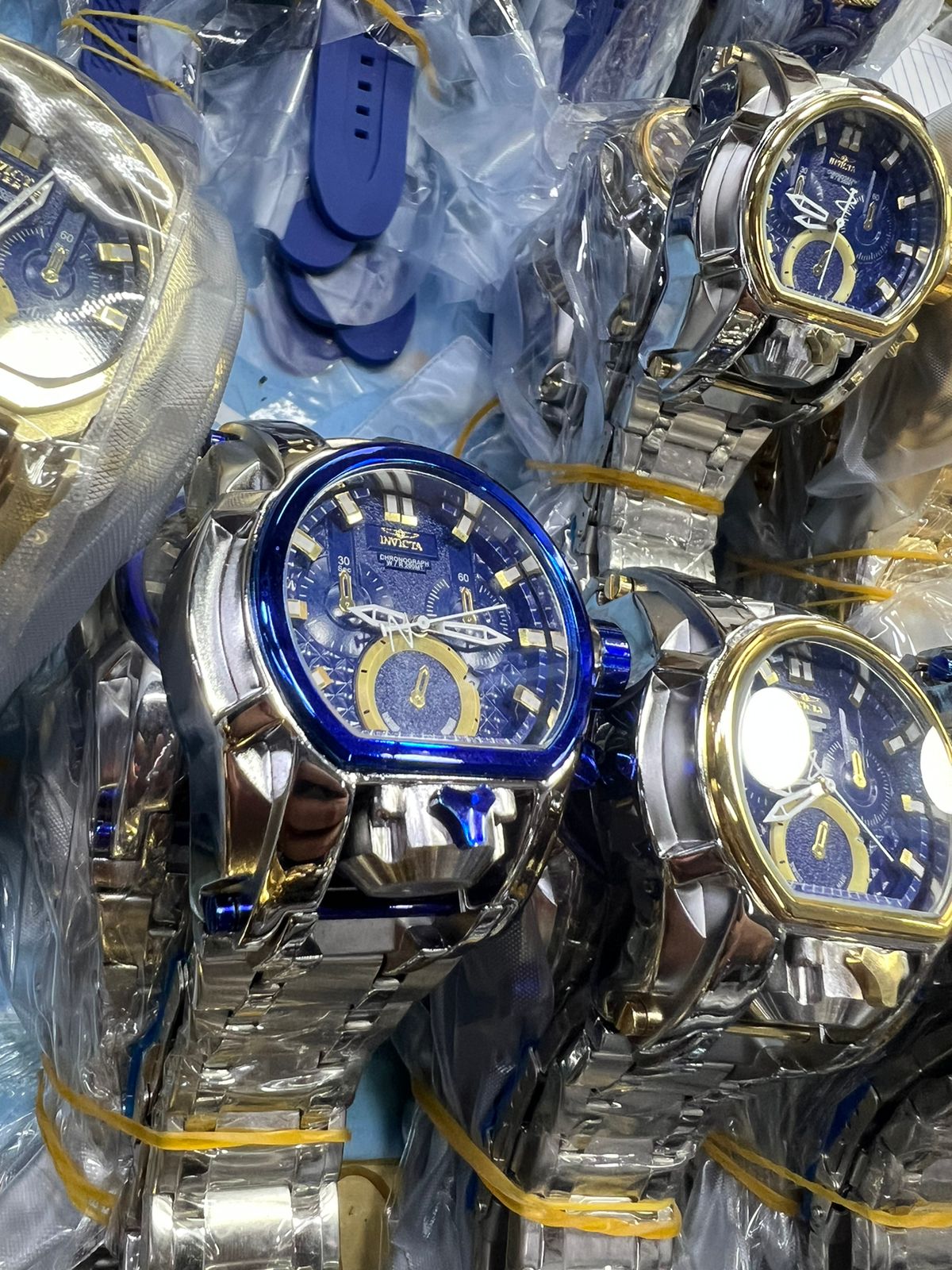 INVICTA BOLT MAGNUM DIAMANTE — foto 5