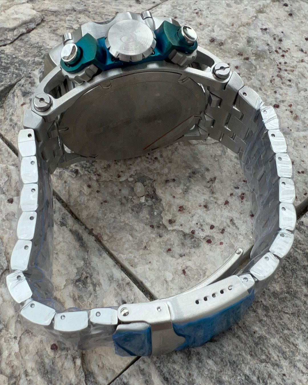 INVICTA HYBRID VENOM — foto 2