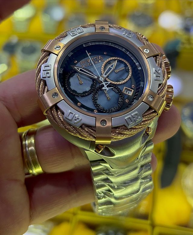 INVICTA THUNDERBOLT — foto 2