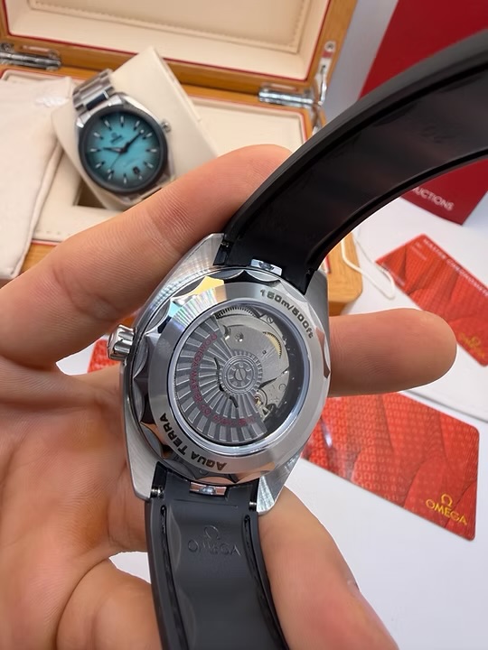 OMEGA AQUATERRA — foto 3
