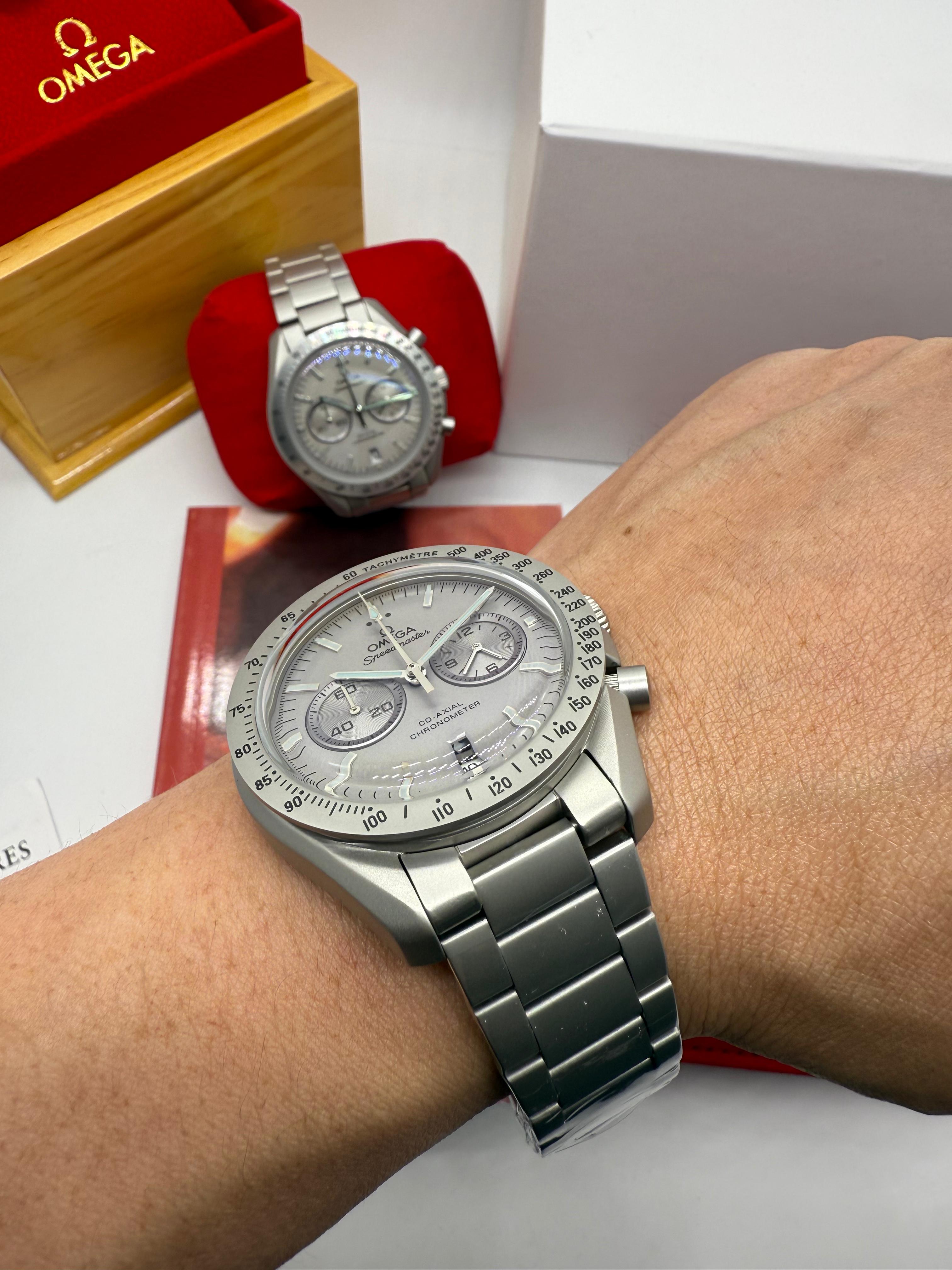 OMEGA MOONWHACTH — foto 2
