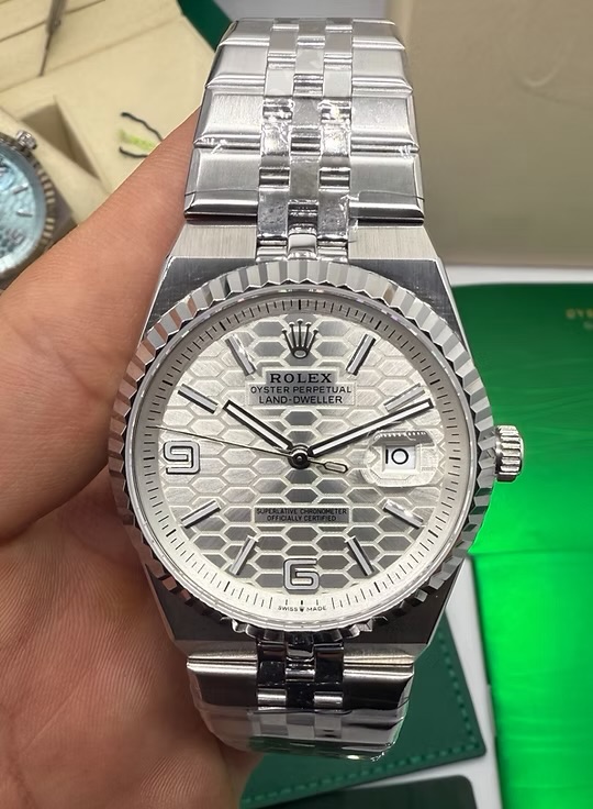 ROLEX LAND-DWELLER