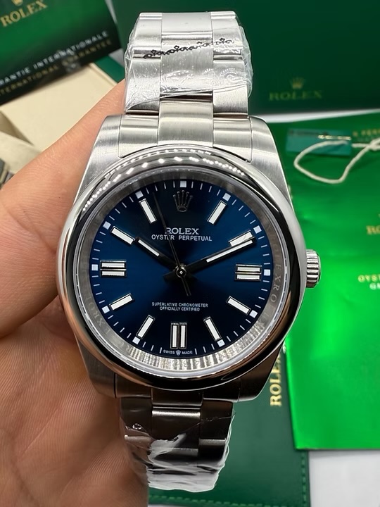 ROLEX OYSTER PERPETUAL M12 — foto 2